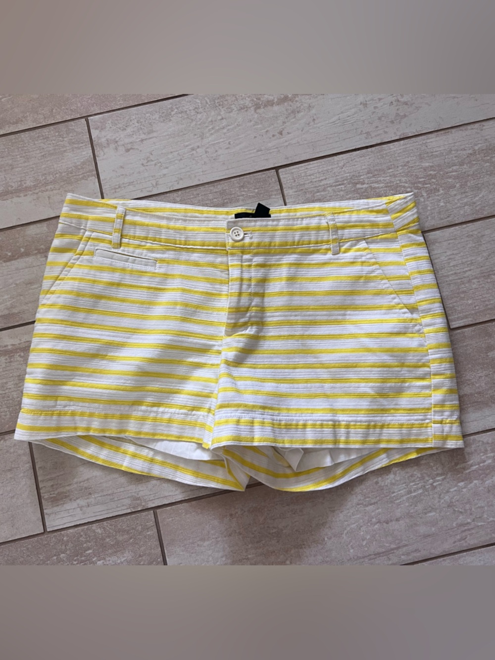 GAP Women's Yellow and White Striped Flat-Front Shorts